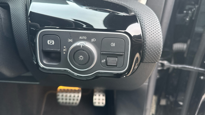 Mercedes-Benz CLA 250e AMG Line Premium 5dr Tip Auto Estate